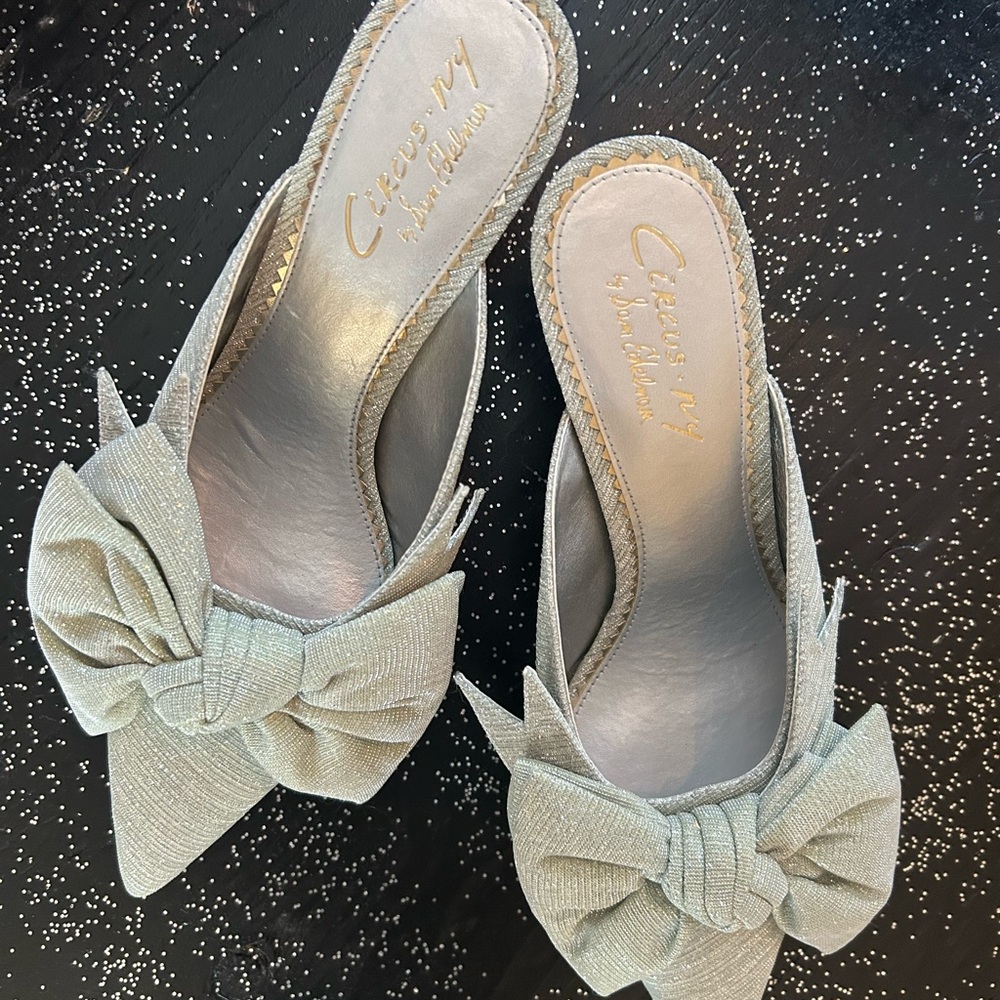 Circus by Sam Edelman Silver Bow Mules